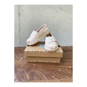 BRAND NEW tiny toms classic shoes